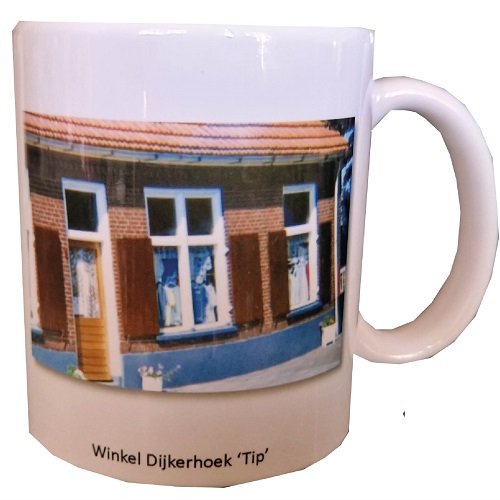 Historisch Holten Mok "Winkel Dijkerhoek 'TIP'" met alle info-scan de QR